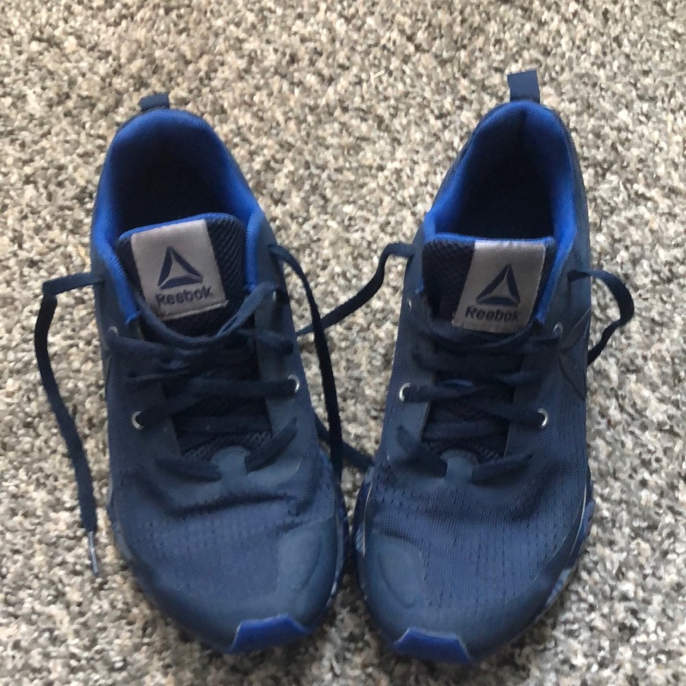 Boys Reebok’s tennis shoes